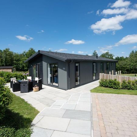 Buttercup Lodge, 33 Roadford Lake Lodges Lifton Extérieur photo
