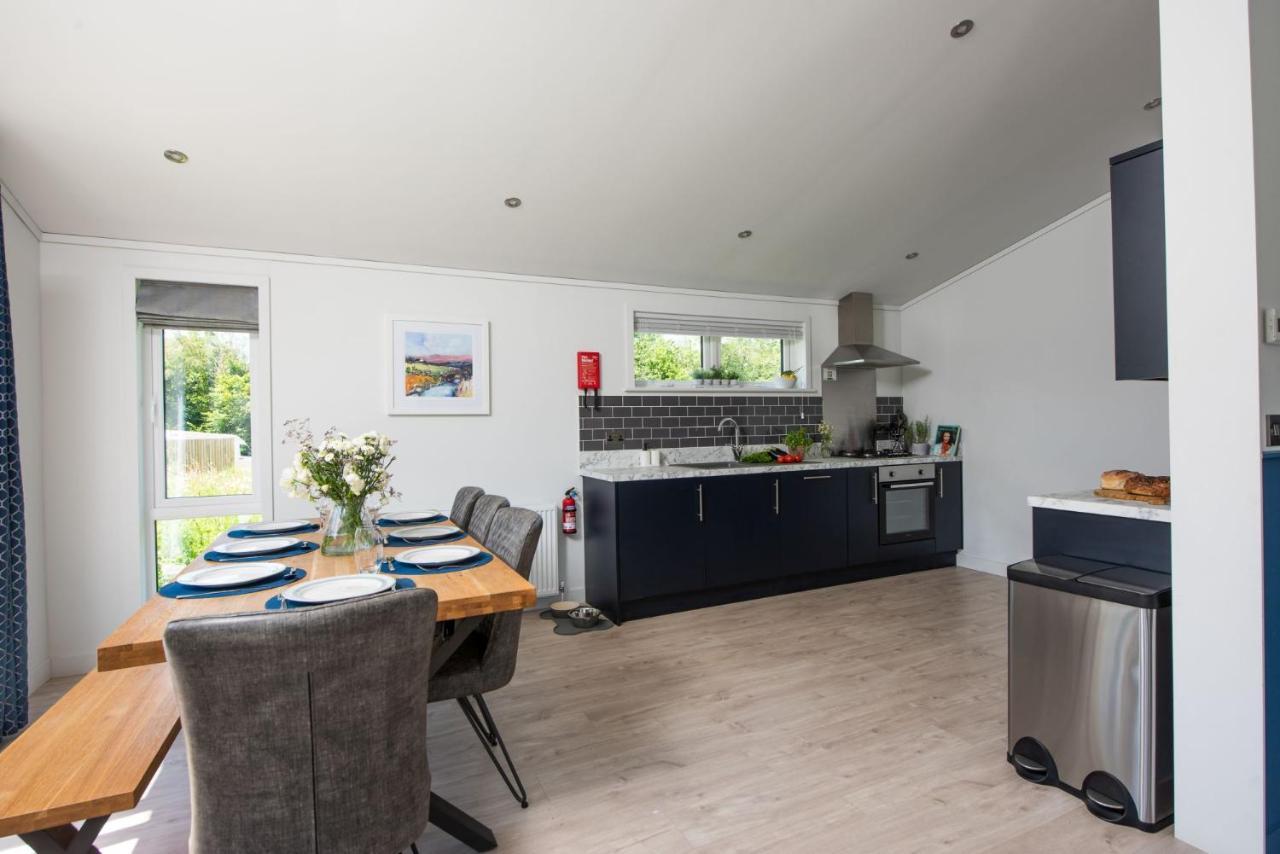 Buttercup Lodge, 33 Roadford Lake Lodges Lifton Extérieur photo