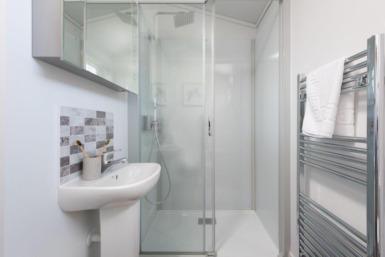 Buttercup Lodge, 33 Roadford Lake Lodges Lifton Extérieur photo